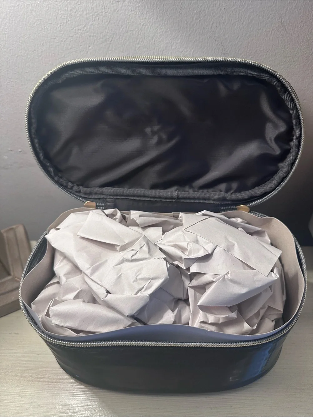 Sonia Kashuk Glossy Black Cosmetic Train Case - Picture 6 of 6